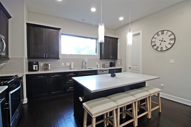 Photo - 959 St Augustine