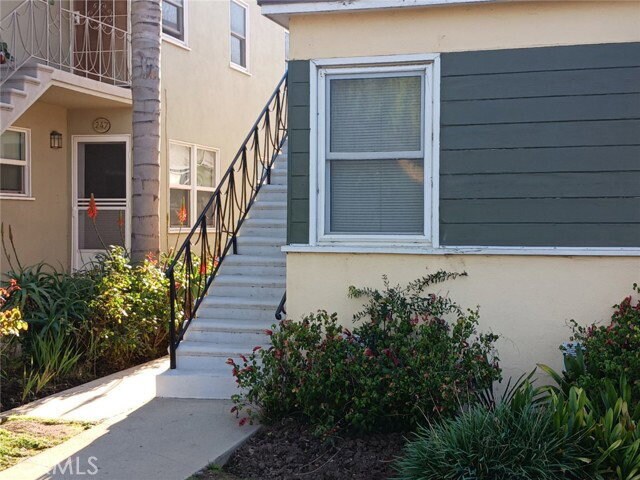 Building Photo - 243 Dimmick Ave