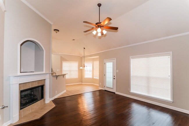 Photo - 9921 Greenalder Cove N