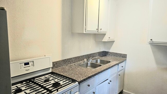 Photo - 3445 Altos Ave Unit 3445