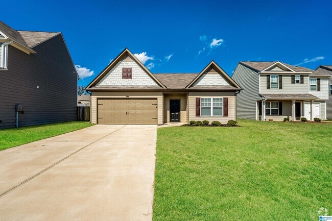 Building Photo - 355 Farmhouse Ln N