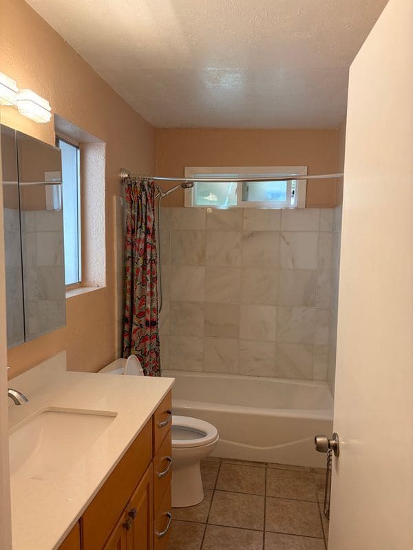 Photo - 407 Maple St