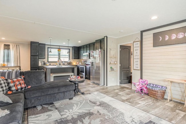 Photo - 3824 Wayside Rd