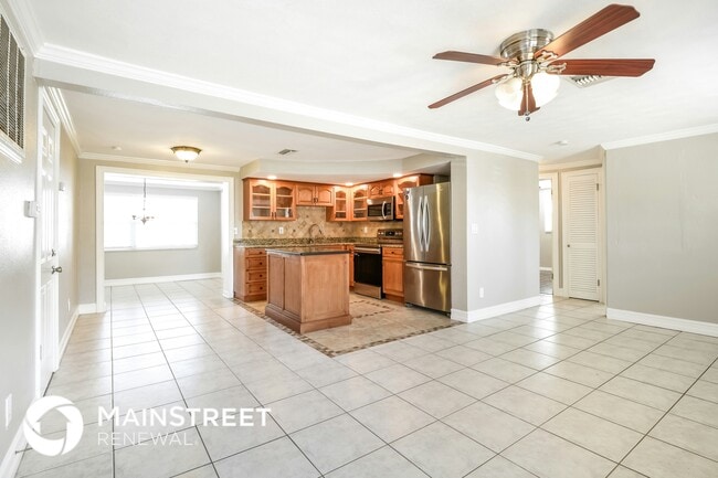 Photo - 4251 Oakfield Ave
