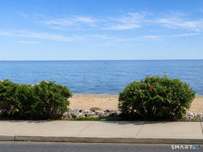 48 Beach Ave