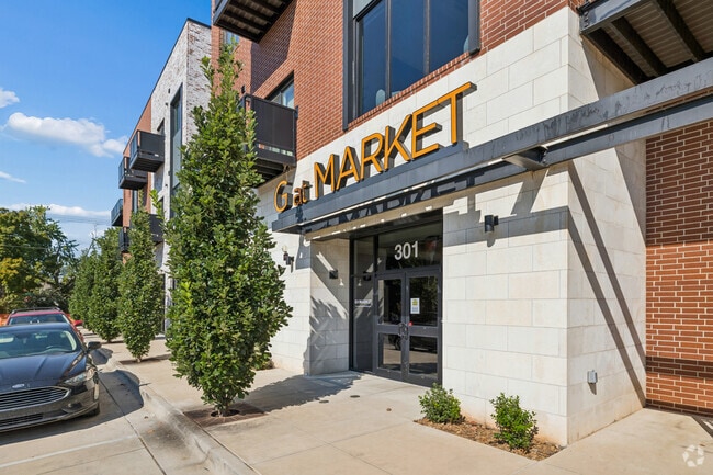 Building Photo - G at Market