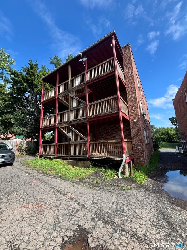 Photo - 41-43-43 Nelson St