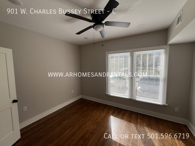 Photo - 901 W Charles Bussey Ave Unidad C