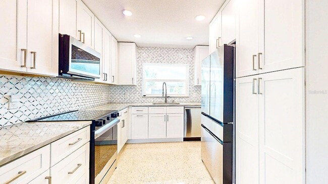 Photo - 10133 4th St E