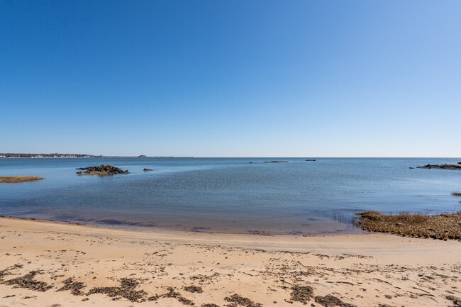 Photo - 32 Bassett Ln