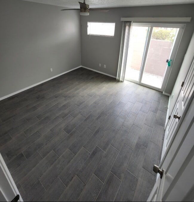 Photo - 315 Cornell Dr SE