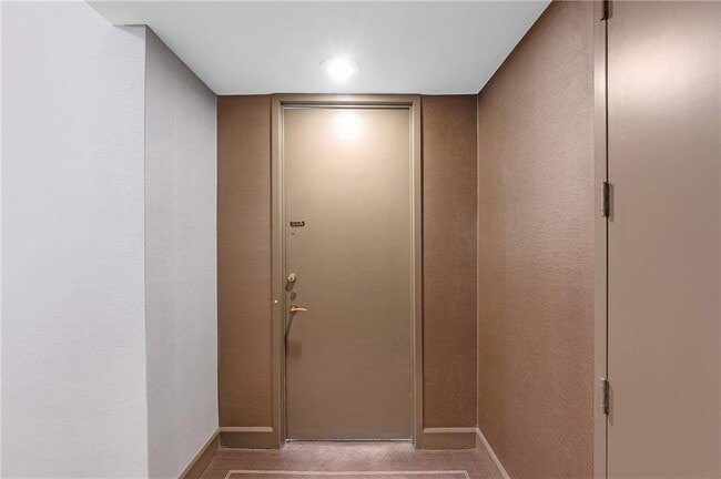 Photo - 2575 Peachtree Rd NE Unidad 22A