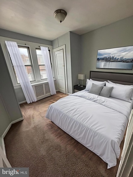 Photo - 841 Bridge St