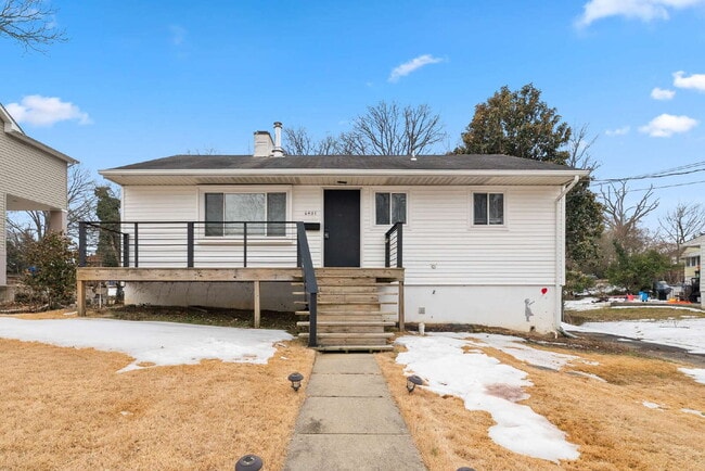 Photo - Spacious Single-Family Home with Versatile Living Spaces