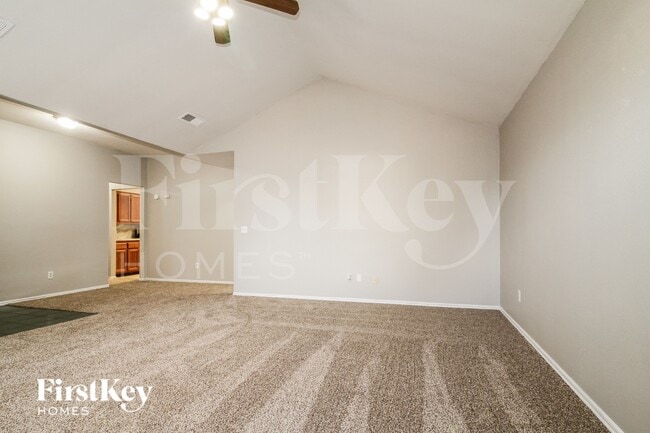 Photo - 1812 Foxfire Rd