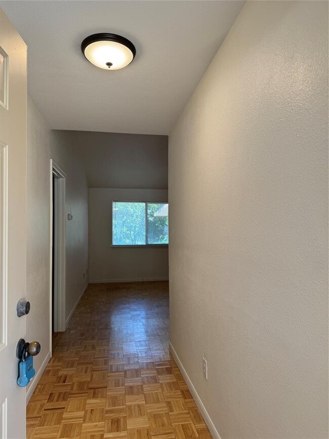 Photo - 2207 N Cannes Dr