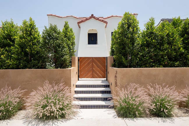 View from Street - 3625 Edenhurst Ave Unit 3625