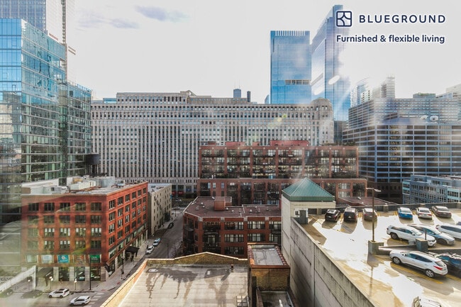 Photo - 311 W Illinois St Unit GO FL11-ID1137