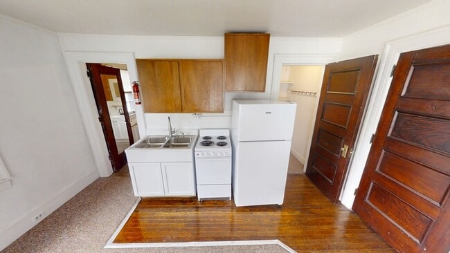 Photo - 105 N Adams St