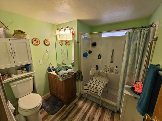 Photo - 825 E Ottley Ave