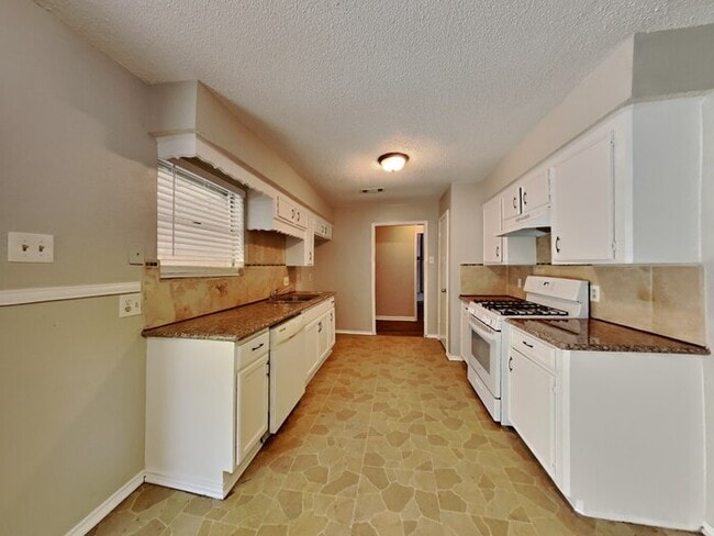 Photo - 5121 Parsley Ave