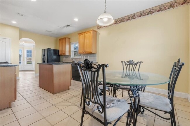 Photo - 820 Kaitlyn Dr