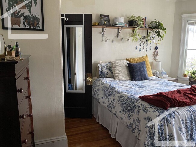 Photo - Amazing 3 bed 1 bath in BRIGHTON!!