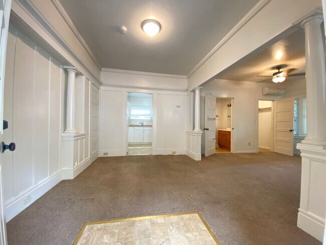 Photo - 1340-1342 N Hunter St Unidad 1338