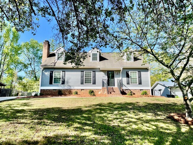 Photo - Welcome to view, a charming 4-bedroom, 2-bathroom home located in the heart of Charlotte, NC.