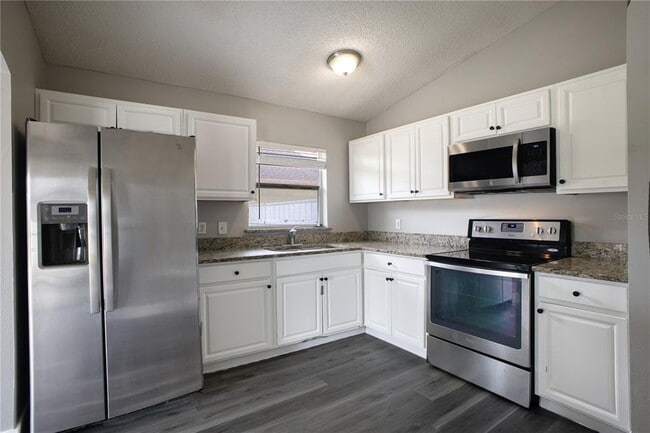 Photo - 2419 Albaca Dr