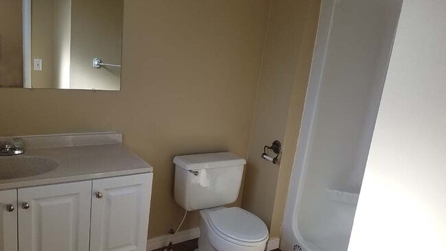 1135 Caliente Dr Unit 2