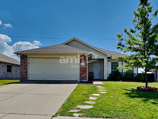 Building Photo - 617 Overton Dr