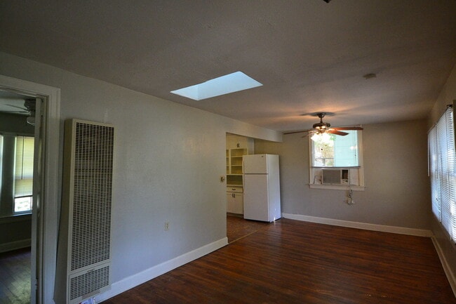 Photo - Funky East Side 2 Bedroom