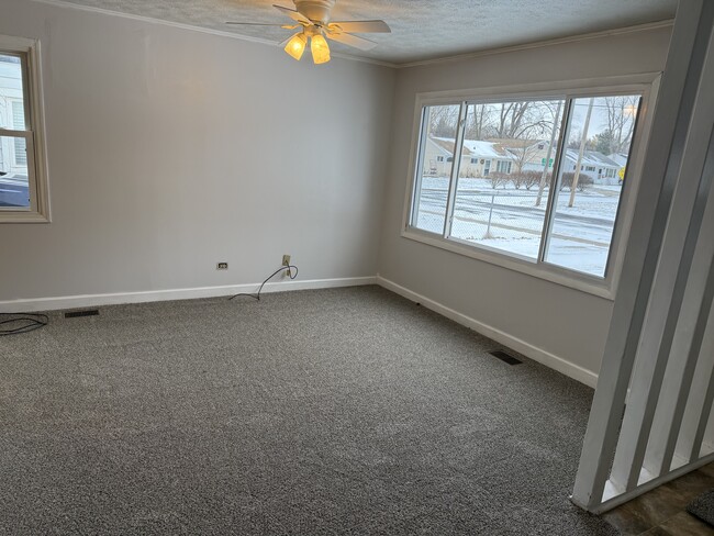 Photo - 1126 N State St