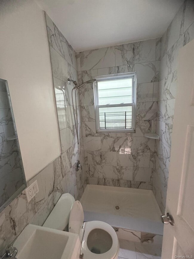 Photo - 141 Voss Ave