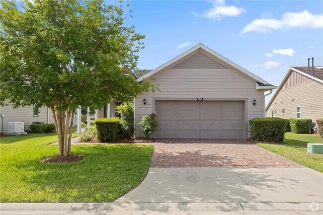 Building Photo - 5040 NW 35th Ln Rd Rental