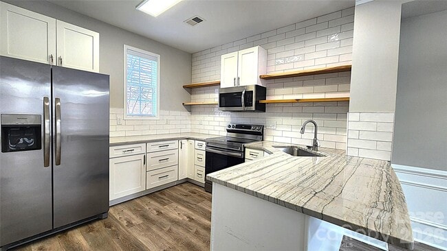 Photo - 144 Marketplace Ave