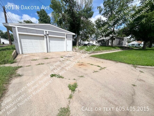 901 N Dakota Ave