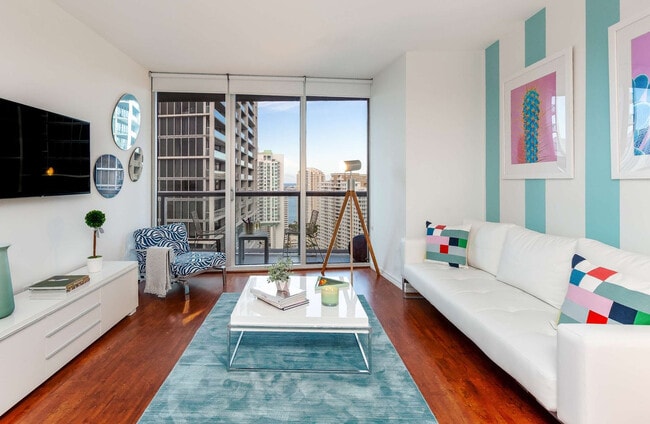 Building Photo - 485 Brickell Ave Rental