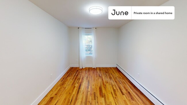 Building Photo - Room in Shared 3 bed/1 bath home