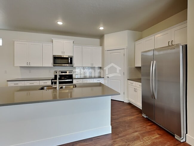 Photo - 886 N Rivermist Pl