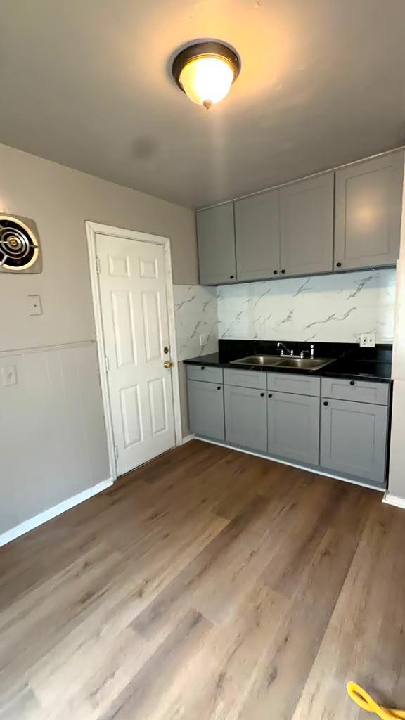 Photo - 12519 Laing St