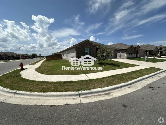 Building Photo - 332 Harvest Crk Dr Rental