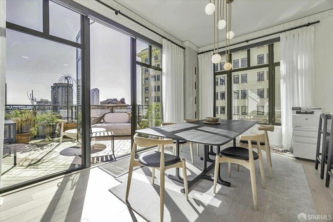 Photo - 875 California St Unit PH3