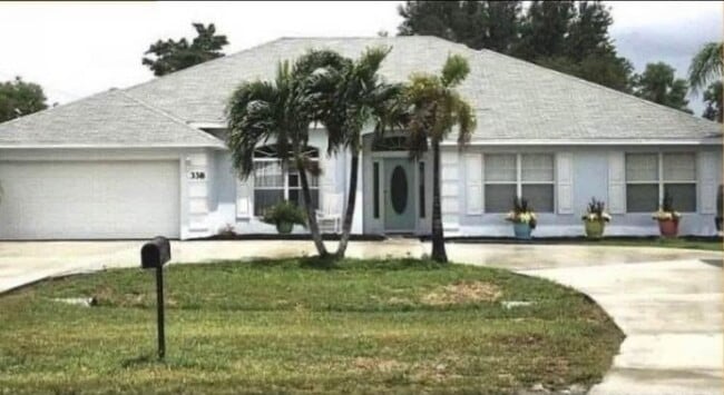 Building Photo - 338 SW Tulip Blvd