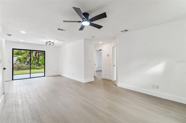 Photo - 16107 Sea Pines Dr