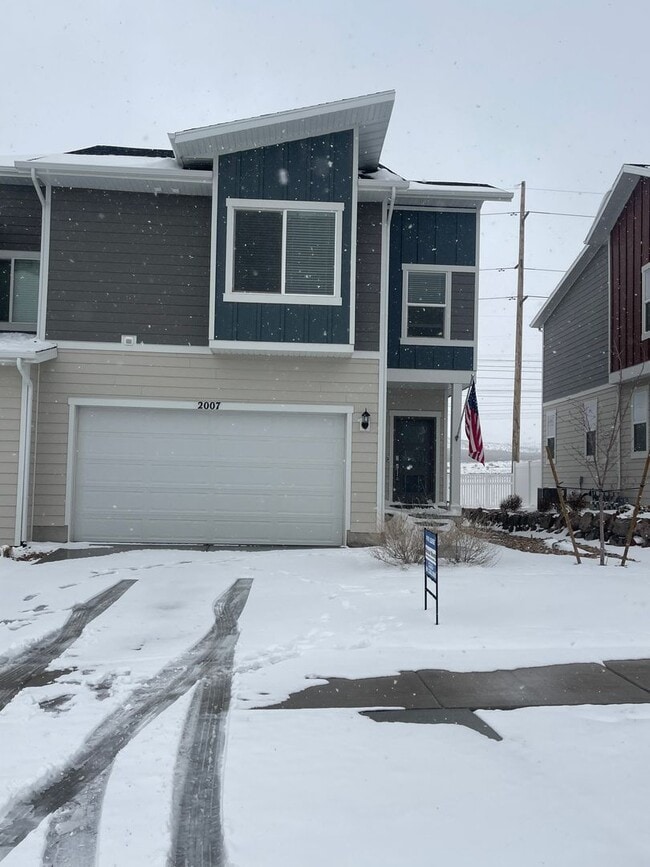 Building Photo - Beautiful Saratoga Springs Townhome for rent!