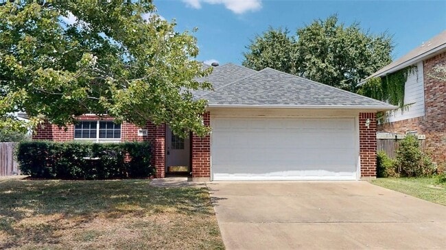 Building Photo - 235 Stuttgart Cir Rental