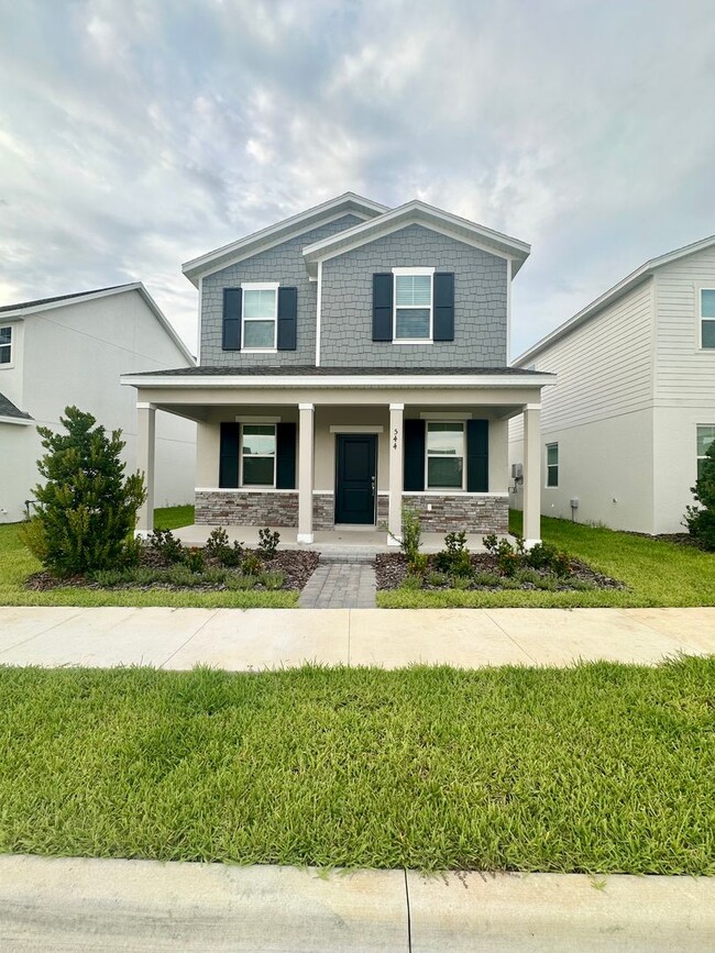 Building Photo - Looking for clean and responsible roommate Rental