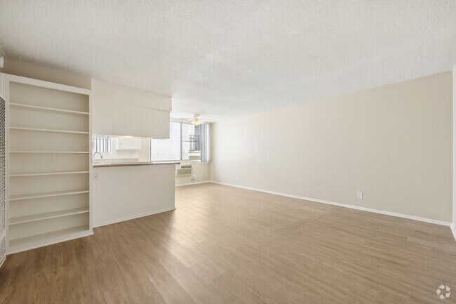 1 Bed/1 Bath Model - Living Room